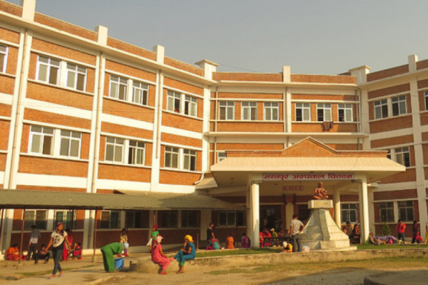 भरतपुर अस्पतालमा बिरामीको चाप